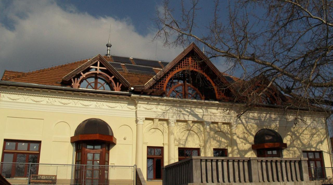 Goencoelhaz Hostel Vác Εξωτερικό φωτογραφία