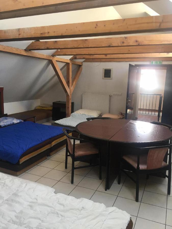 Goencoelhaz Hostel Vác Εξωτερικό φωτογραφία